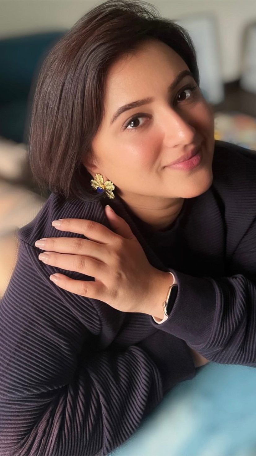 About Us 2 Best Makeup Artist in Lahore